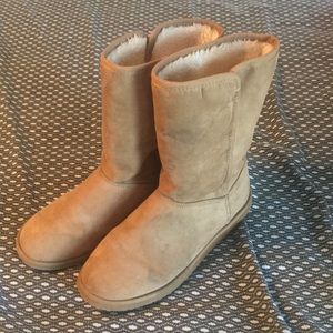 Old navy boots
